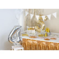 Pahvilautanen Let's Party 8 kpl 18 cm hopea